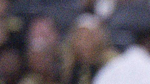 Santiago Giménez sacudió la red con un remate de media tijera, pero el gol fue anulado por fuera de lugar.