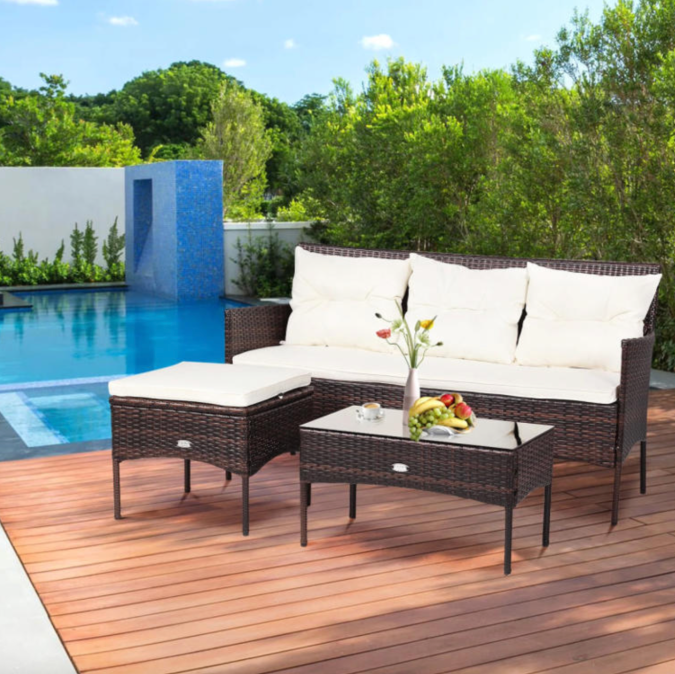 Este juego es ideal para terrazas amplias o jardines.