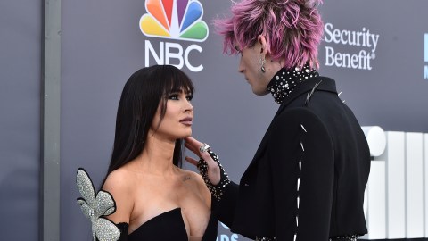Machine Gun Kelly revela por qué él y Megan Fox eligieron el nombre Saga Blade para su hija