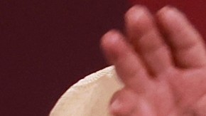 AMLO reaparece para votar en inédita elección al poder judicial de México