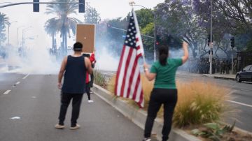 El DHS denunció las agresiones contra sus agentes durante las protestas por redadas de ICE en Los Ángeles.
