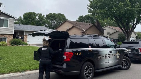 La policía de Minnesota trabaja para encontrar a un asesino