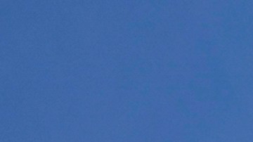 Las tormentas geomagnéticas provocadas por el máximo solar de 2024 redujeron la vida útil de los satélites Starlink hasta en 10 días.Imagen: Ad