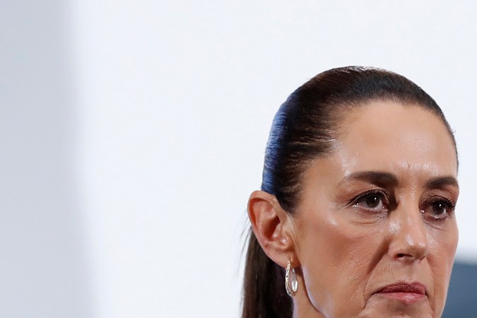 Sheinbaum asegura que aranceles del 50% al aluminio y acero carecen de "sustento legal" y prepara sus medidas