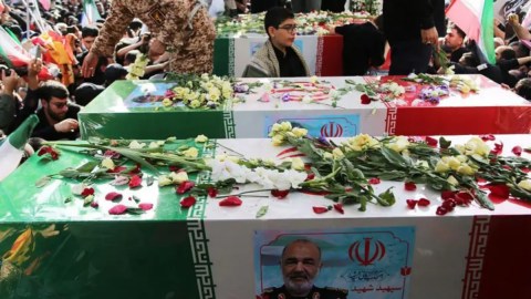 El funeral del sábado también incluye a Hossein Salami, comandante en jefe de la Guardia Revolucionaria Islámica.