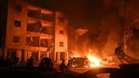 Israel e Irán intercambian ataques por tercer día consecutivo mientras se reportan cientos de muertos.