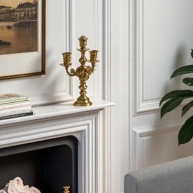 Esté sofá-cama de Walmart es ideal para espacios compactos.