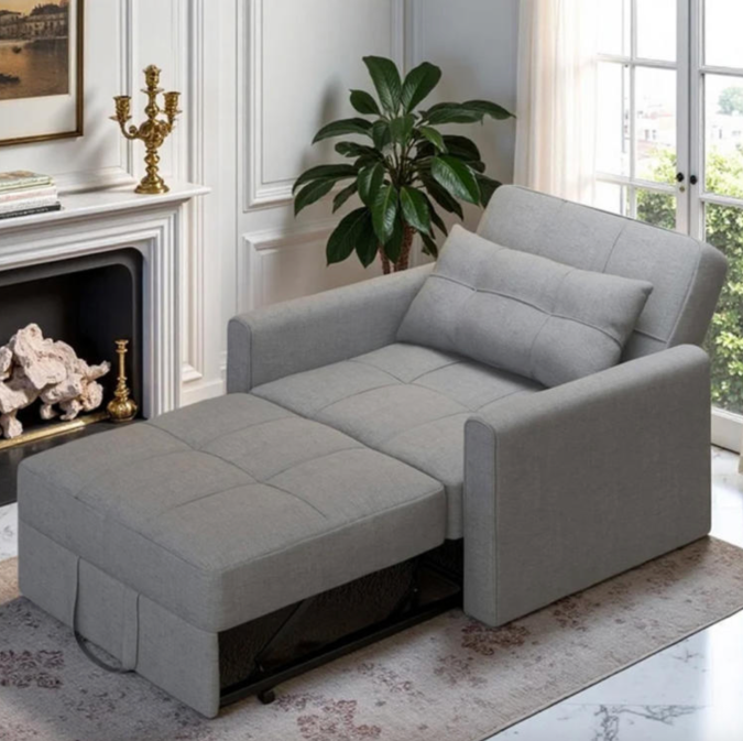 Esté sofá-cama de Walmart es ideal para espacios compactos.