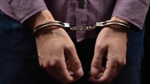 Ambos hombres fueron identificados por sus víctimas mediante fotografías
