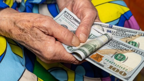 ¿Qué jubilados recibirán el último cheque de junio por parte del Seguro Social?
