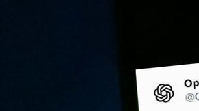 Los expertos advirtieron que la falta de regulación y transparencia dificultaba el control efectivo de los comportamientos problemáticos en la inteligencia artificial generativa.