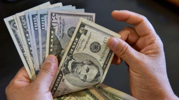 Qué impacto tiene en América Latina el nuevo impuesto a las remesas aprobado en EE.UU.