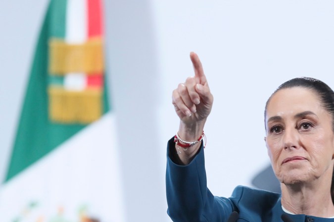 Sheinbaum afirma que espera acuerdo con EE.UU. ante la entrada en vigor de aranceles