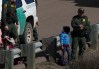 Los niños migrantes podrían ser detenidos indefinidamente o presionados para deportación expedita.