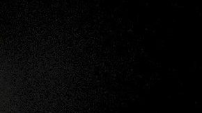 El escolta de los Lakers de Los Ángeles, Luka Doncic, calienta antes del Juego 2 de una serie de playoffs de primera ronda de la NBA contra los Timberwolves de Minnesota en Los Ángeles, el martes 22 de abril de 2025. (AP Foto/Eric Thayer)