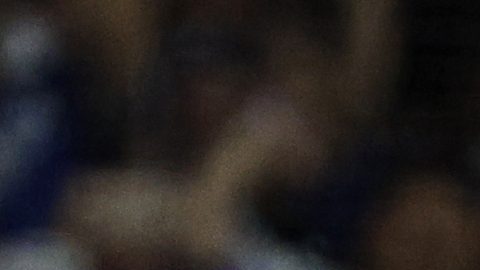 Clayton Kershaw, pitcher estrella de los Dodgers, agradece al público luego de conseguir el ponche 3,000 de su legendaria carrera en las Ligas Mayores.
