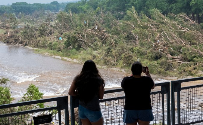 El campamento Mystic de Texas confirma la muerte de 27 campistas e instructores