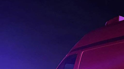 Camioneta con cuerpos abandonados