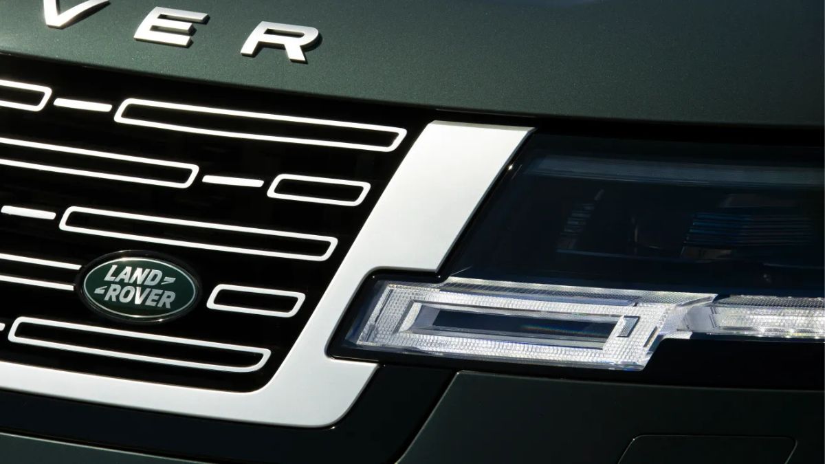 Range Rover renueva su imagen con polémico emblema