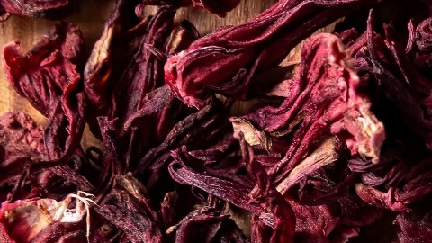 La flor de Jamaica sirve más que para una bebida