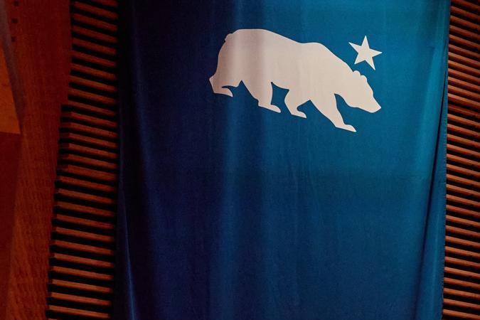 PASADENA (United States), 08/07/2025.- California governor Gavin Newsom speaks about fire recovery efforts on the six month anniversary of the Eaton and Palisades fires in Pasadena, California, USA, 07 July 2025. On the six month anniversary of the Eaton and Palisades fires, Governor Gavin Newsom today announced the substantial completion of the public debris removal program from more than 10,000 fire damaged parcels. EFE/EPA/ALLISON DINNER