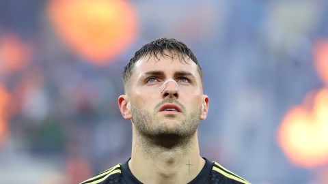 Inglewood, California, Estados Unidos, 14 de junio de 2025. Santiago Giménez, durante el partido correspondiente a la fase de grupos del Grupo A de la Copa Oro de la CONCACAF 2025, entre la Selección Nacional de México y la Selección de República Dominicana, celebrado en el SoFi Stadium. Foto: Imago7/ David Vega