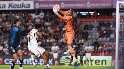 Querétaro, Querétaro, 25 de julio de 2025. , durante el partido correspondiente a la jornada 3 del torneo Apertura 2025 de la Liga BBVA MX, entre los Gallos Blancos del Querétaro y los Pumas de la UNAM, realizado en el estadio La Corregidora. Foto: Imago7/