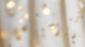 Miss Universe Latina, El Reality es un programa conducido por Jacky Bracamontes.