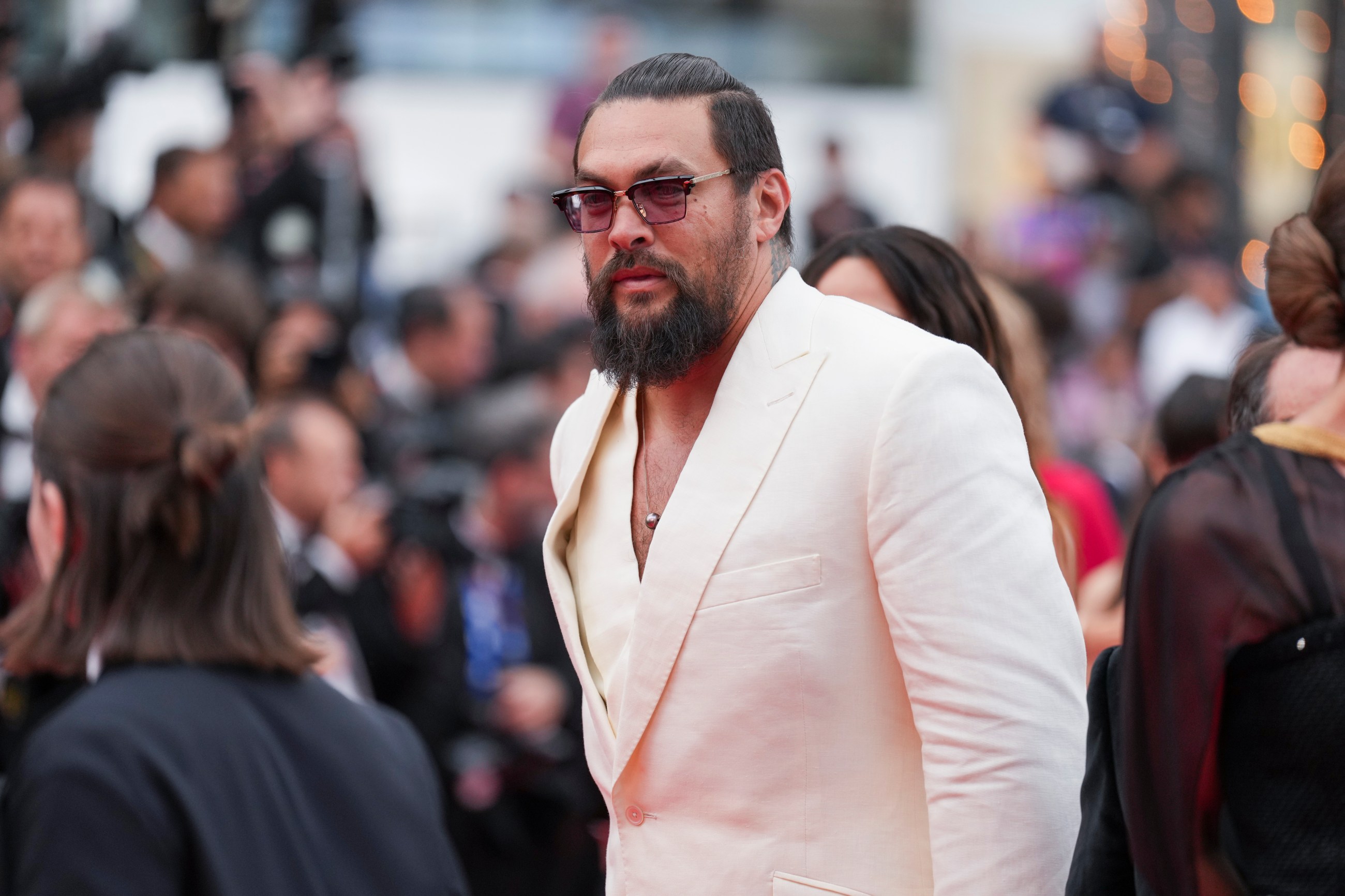 Jason Momoa sorprende al mundo: ¡Adiós a la barba después de 6 años! - La  Opinión, image size:2600x1733