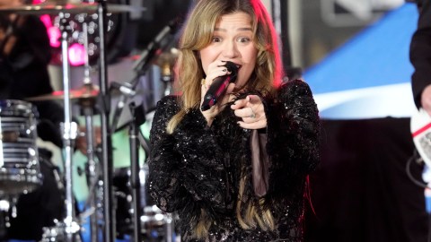 Una semana después de cancelar, Kelly Clarkson arranca su residencia en Las Vegas
