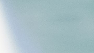 Las hermanas Jenner siguen veraneando en Europa.