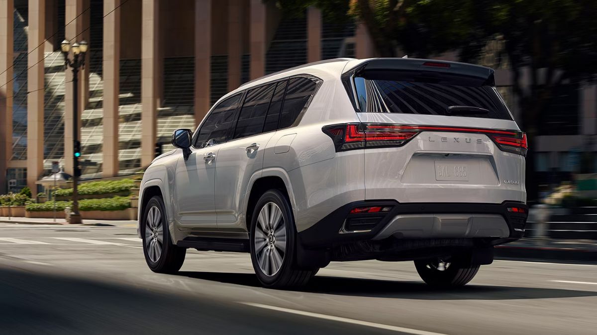 El Lexus LX 2027 suma tecnología sin perder su espíritu 44