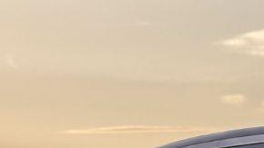 Uber apuesta por Lucid para lanzar 20,000 robotaxis