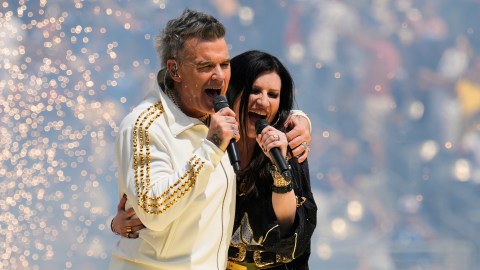 Robbie Williams y Laura Pausini