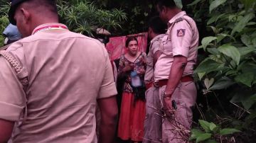 El misterio de la mujer rusa que fue encontrada junto a sus 2 hijas pequeñas en una cueva en India