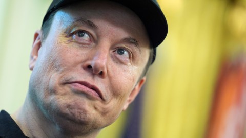 Trump atribuyó el cambio de actitud de Musk hacia él a sus propios intereses financieros.