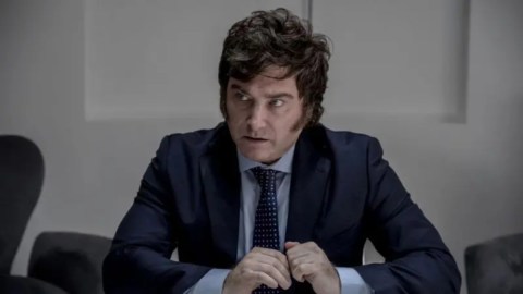 El presidente argentino espera vetar los cuatro proyectos de ley para evitar aumentar el gasto público, una de sus promesas de campaña.