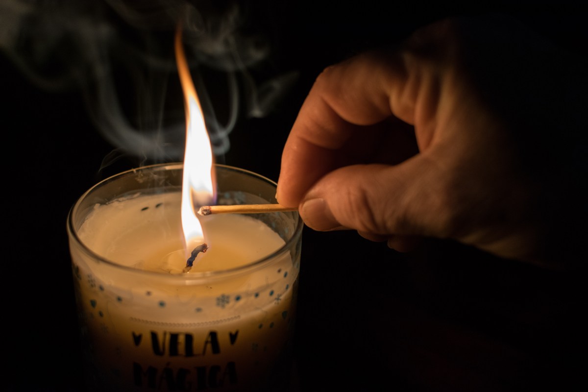 Ritual para la Luna Nueva en Leo: atrae abundancia y renueva tu energía
