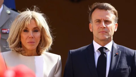 El presidente de Francia, Emmanuel Macron, y su esposa Brigitte.
