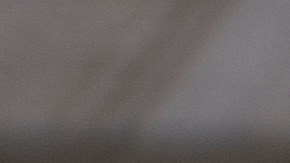 Un manifestante afuera de un tribunal para el inicio del juicio de Ghislaine Maxwell en Nueva York, el 29 de noviembre de 2021.