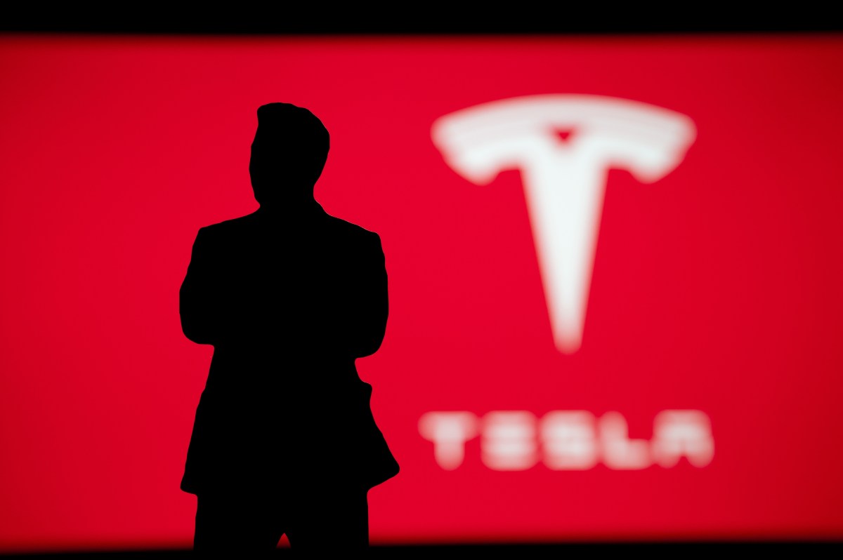 Elon Musk y Tesla firman un contrato clave con Samsung valorado en $16,500 millones de dólares