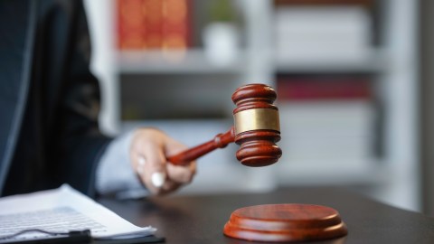 La familia ha presentado una demanda en el Tribunal de Filadelfia, alegando daños emocionales, negligencia y trato indigno de los restos humanos.