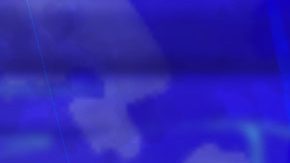 Óscar Reyes (cuarto de izq. a der.) fundó California Show con sus dos hermanos.