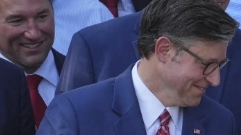Ley fiscal de Trump dejará a más de 10 millones de personas sin seguro