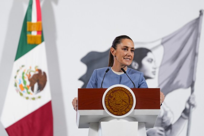 México y Canadá se reúnen para reforzar relación, en medio de guerra arancelaria con EE.UU.