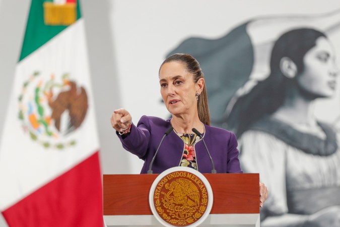 El 75% de los mexicanos aprueba a Sheinbaum en medio de negociación por aranceles de Trump