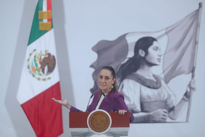 Sheinbaum dice que dron de EE.UU. que sobrevoló el centro de México fue a petición de su Gobierno