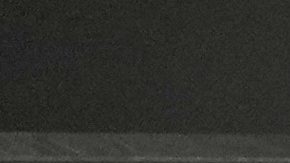 Entre las prendas estaba una camiseta de LeBron James que usó en las Finales de la NBA.