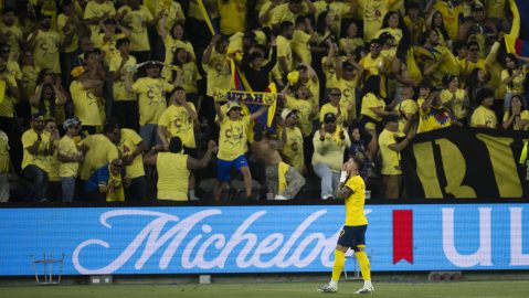 Club América midfielder Brian Rodríguez reacts after missing a shot during the second half of a FIFA Club World Cup play-in soccer match against the Los Angeles FC, Saturday, May 31, 2025, in Los Angeles. (AP Photo/Kyusung Gong)