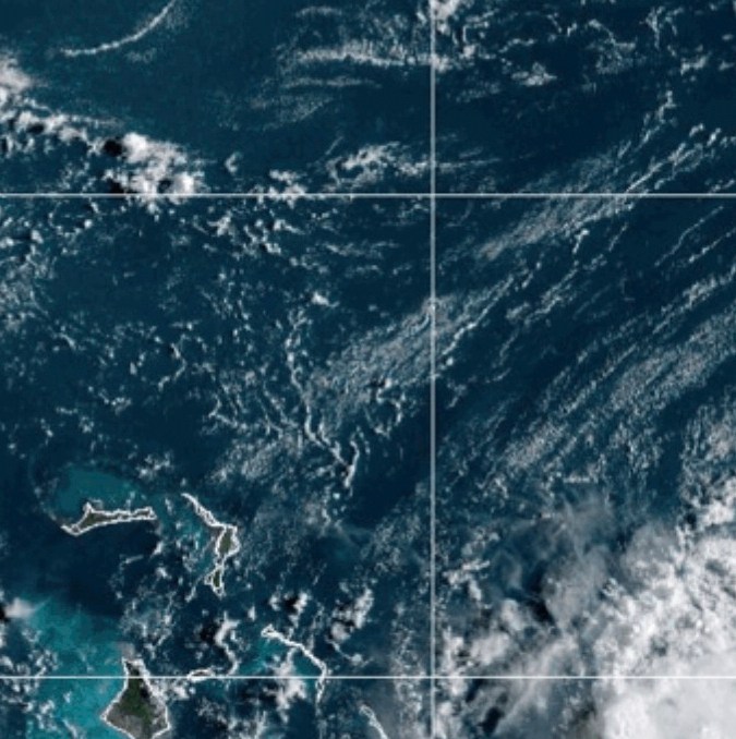 Huracán Erin amenaza con marejadas y corrientes peligrosas en la costa este EE.UU., Canadá y Bahamas